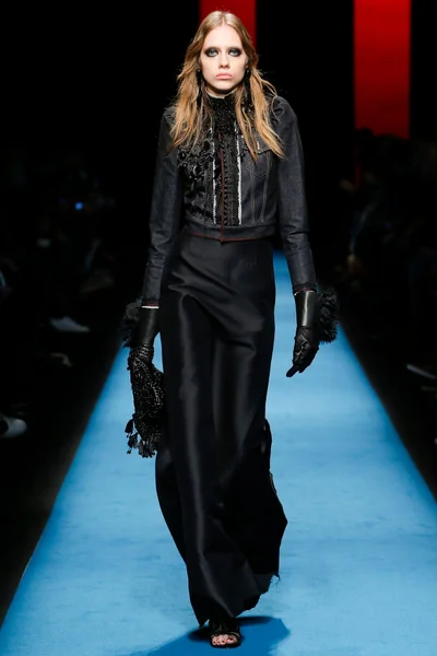 Look 36